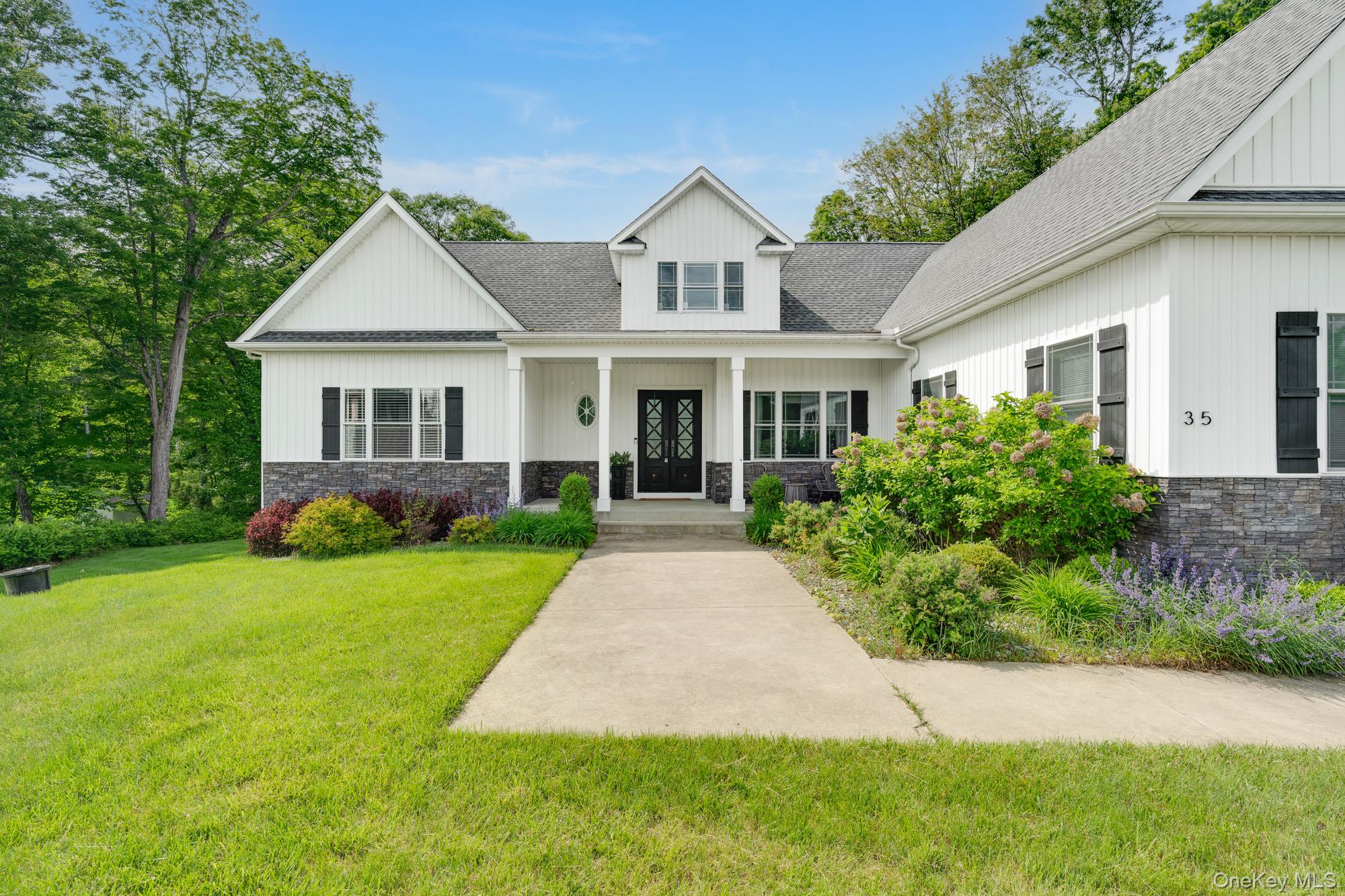 35 Biltmore Drive, Hopewell Junction, NY 12533