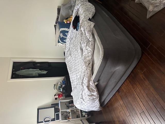 4229 Newtown Road, Astoria, NY 11103