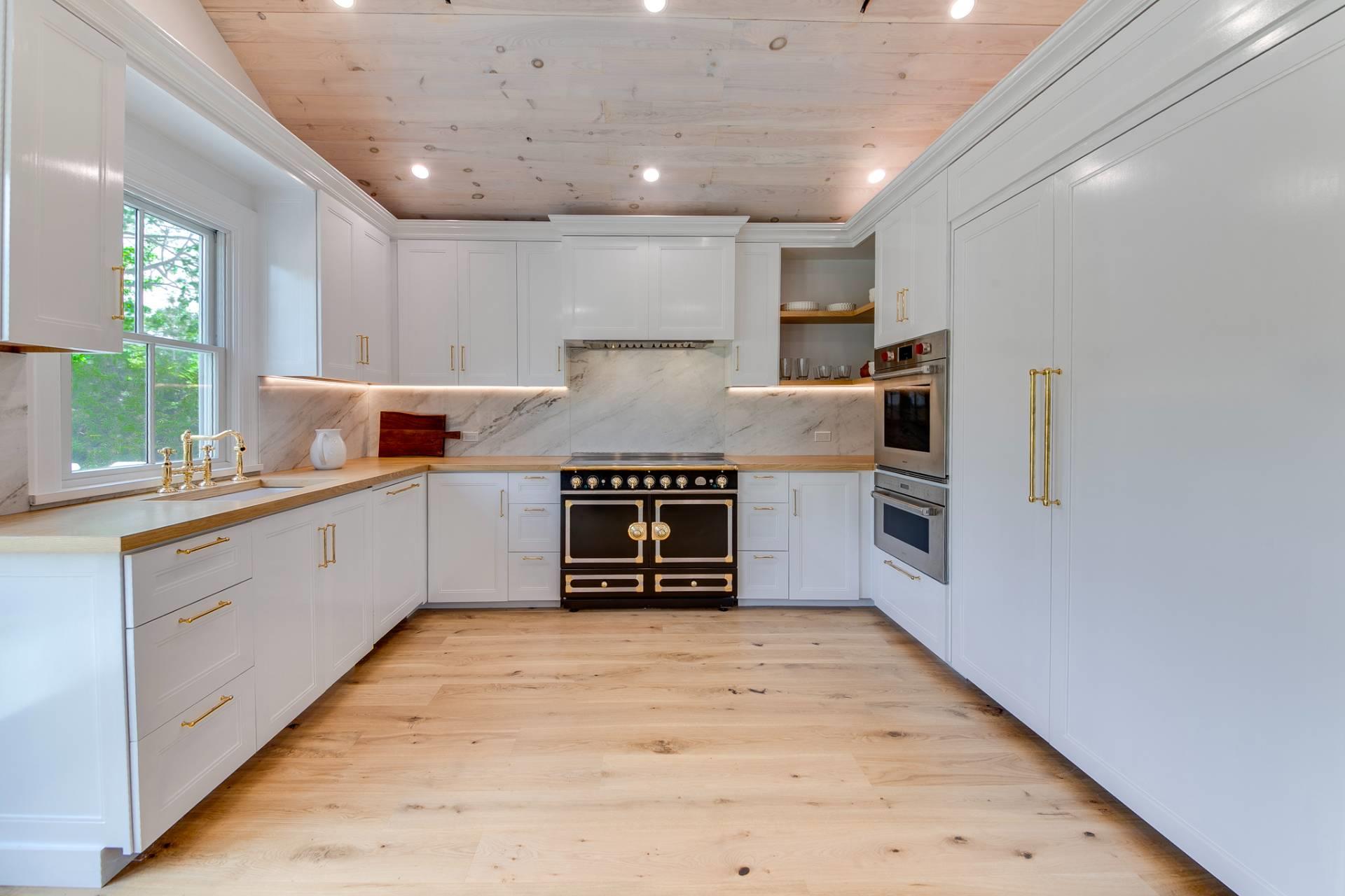 11 Shinnecock Road, Hampton Bays, NY 11946