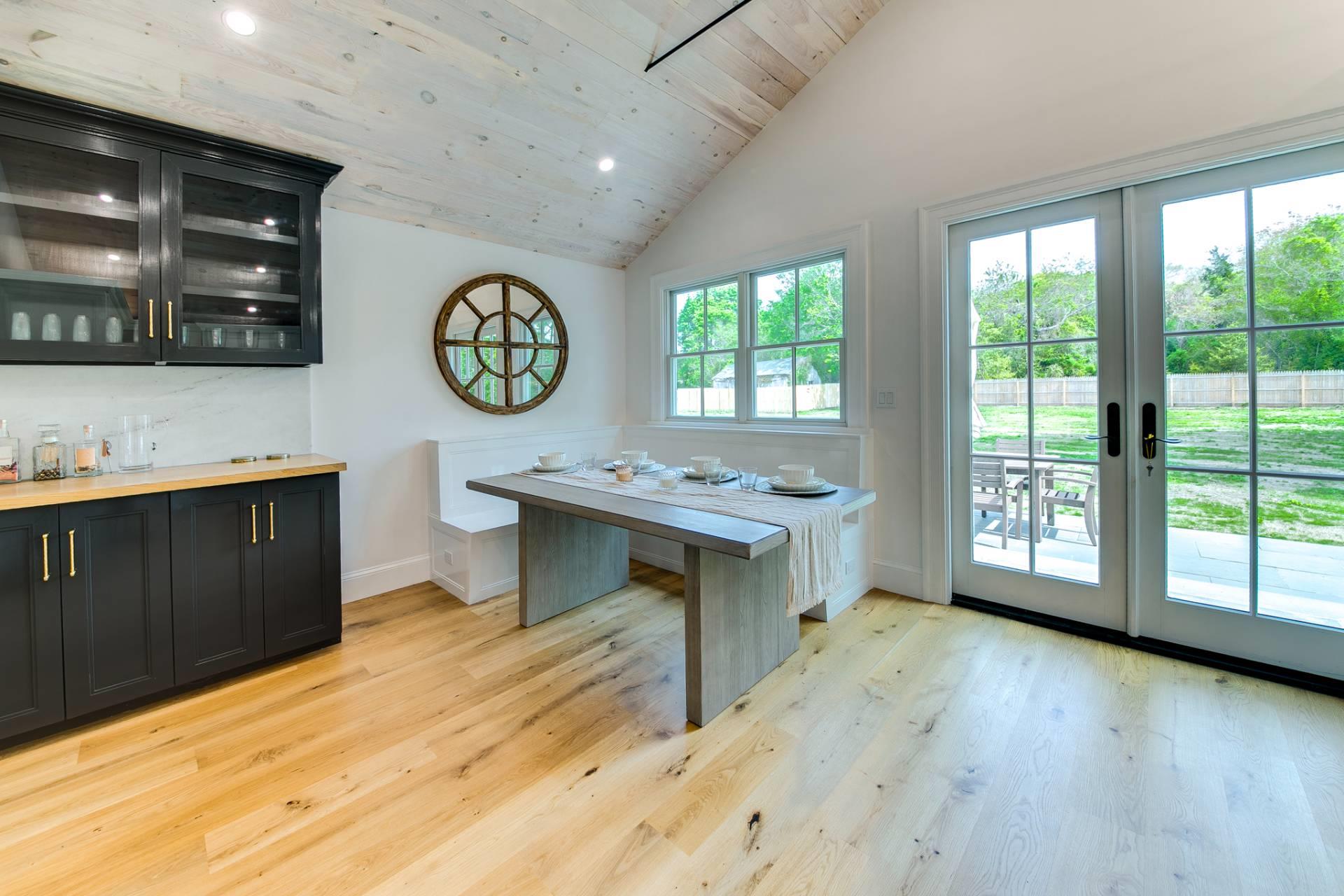 11 Shinnecock Road, Hampton Bays, NY 11946