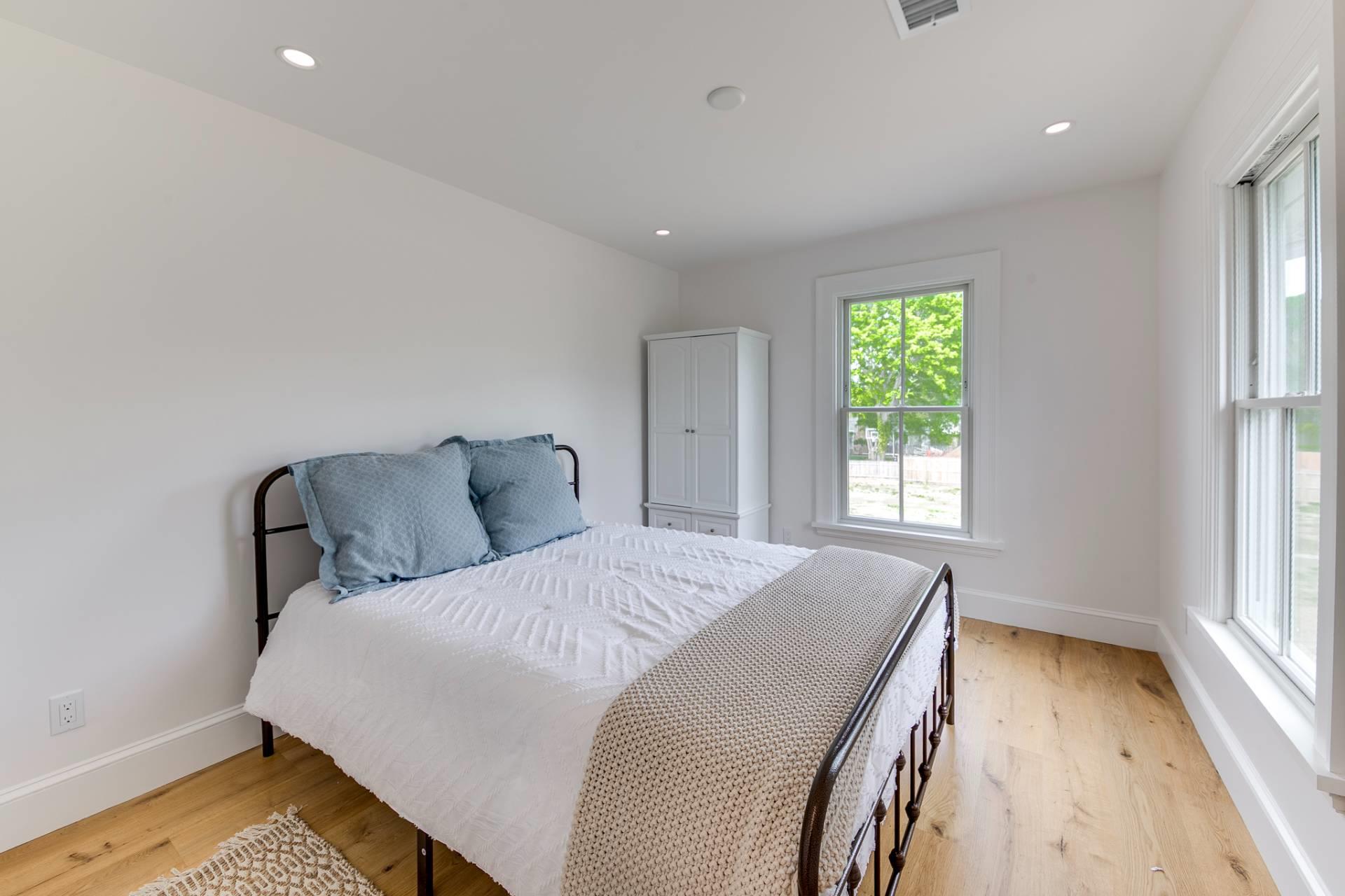 11 Shinnecock Road, Hampton Bays, NY 11946