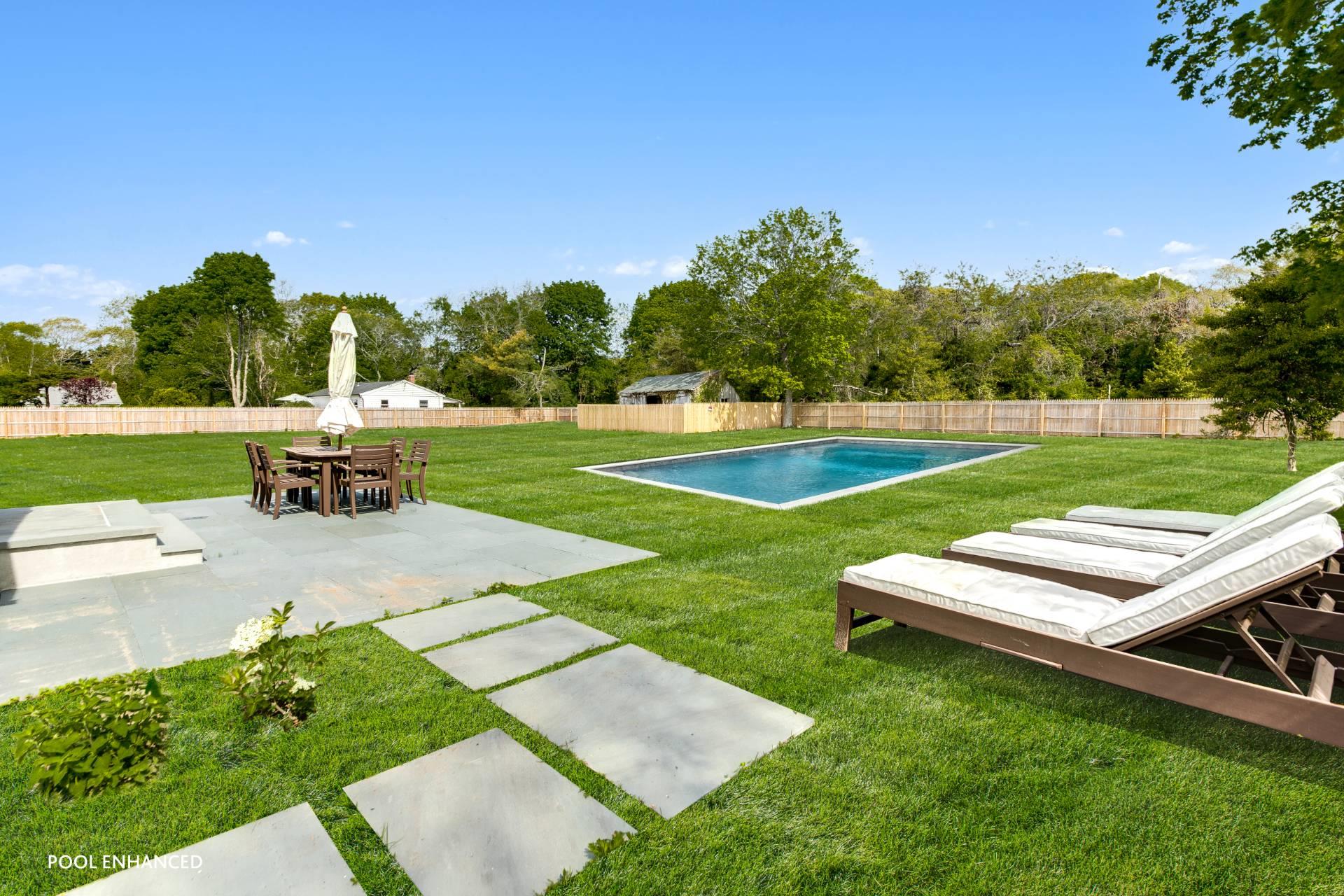 11 Shinnecock Road, Hampton Bays, NY 11946