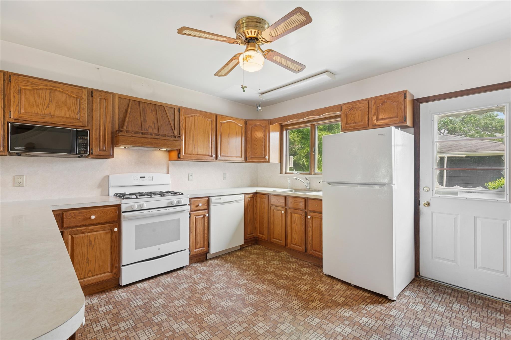 1295 Washington Avenue, Greenport, NY 11944