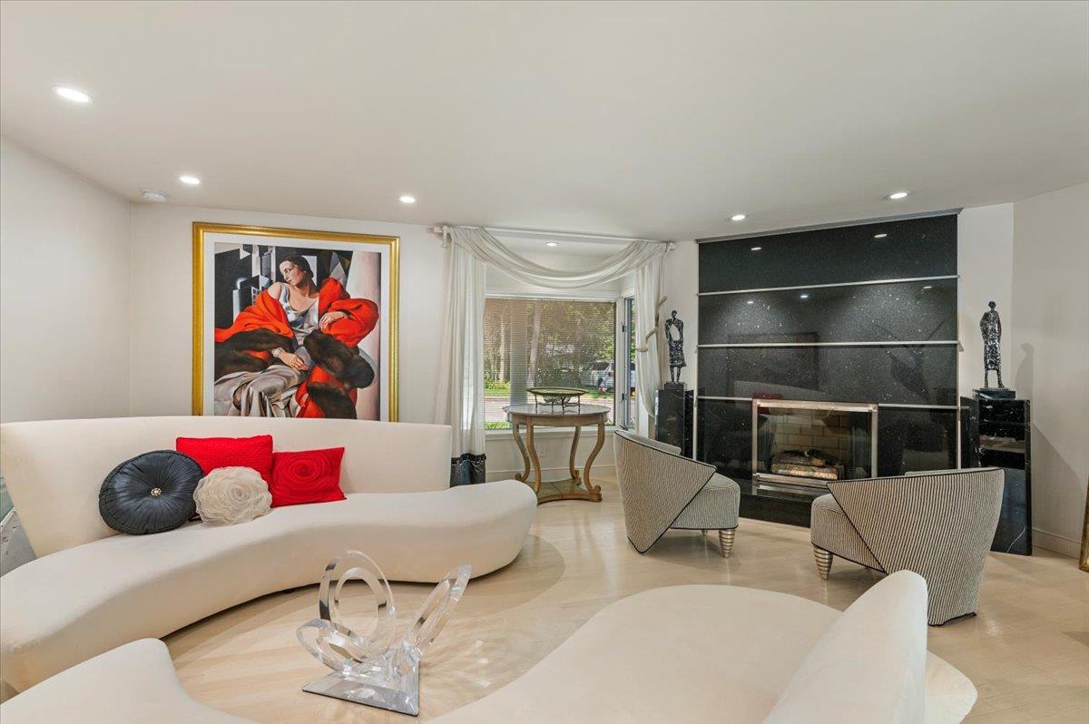 23 Forest Road, Kings Park, NY 11754