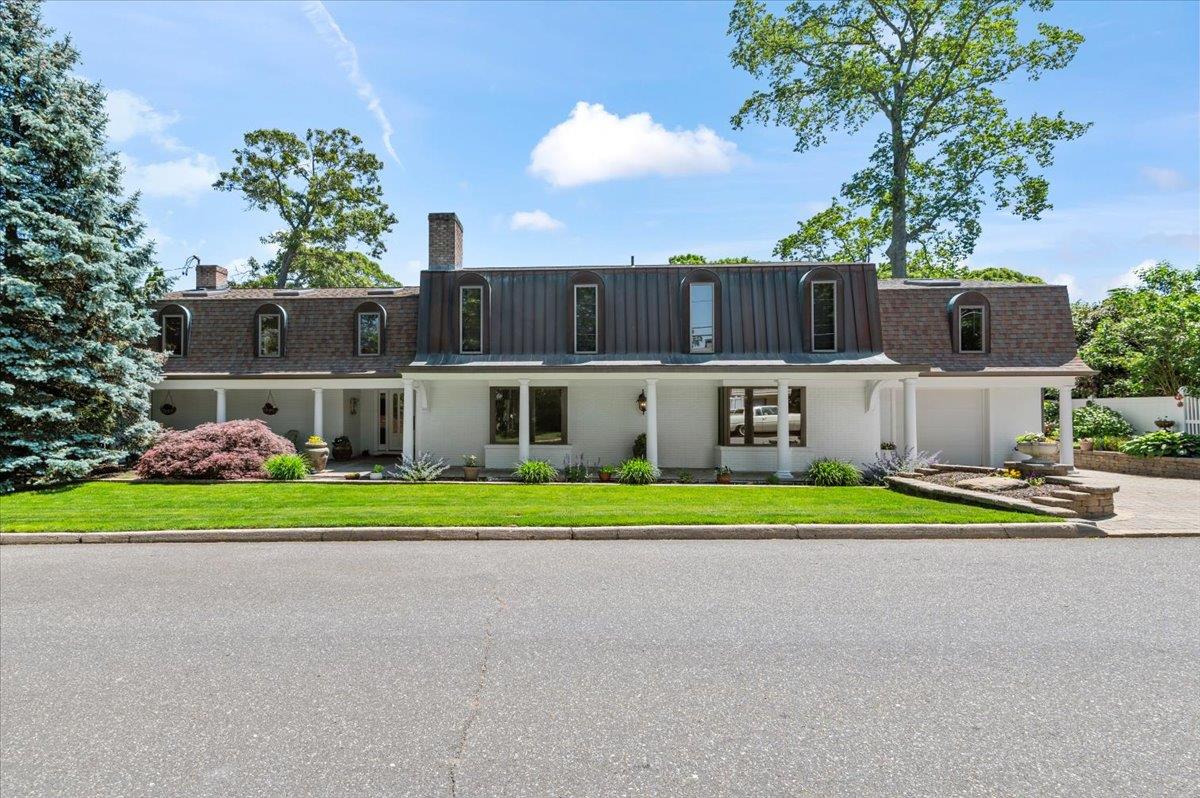 23 Forest Road, Kings Park, NY 11754