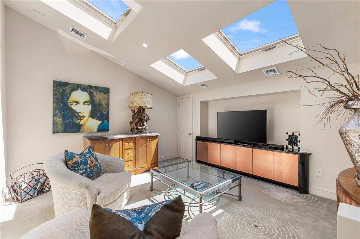 23 Forest Road, Kings Park, NY 11754