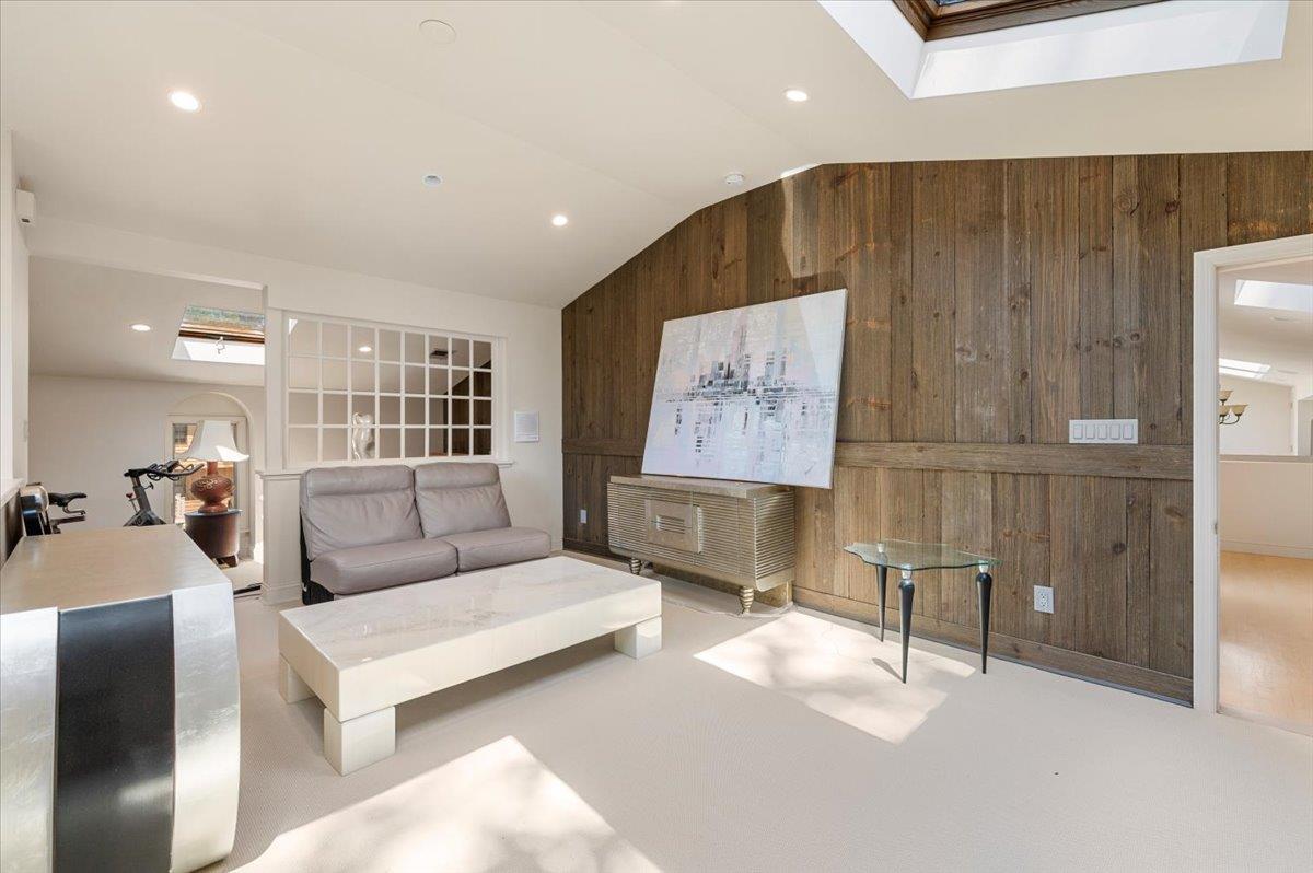 23 Forest Road, Kings Park, NY 11754