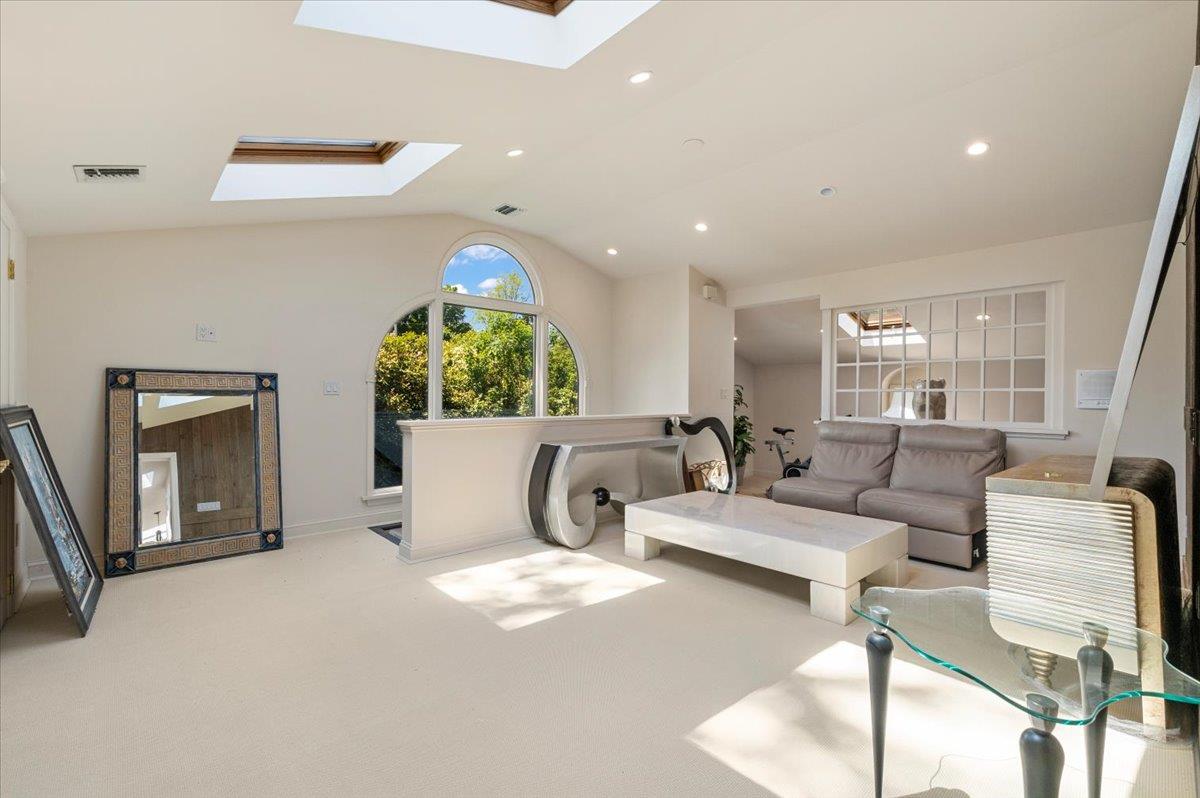 23 Forest Road, Kings Park, NY 11754