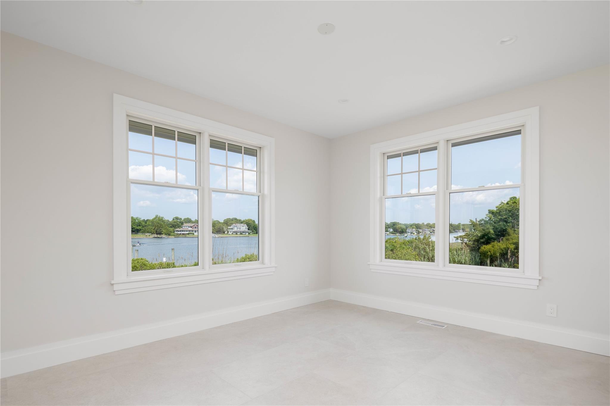 7 Convent Lane, Center Moriches, NY 11934