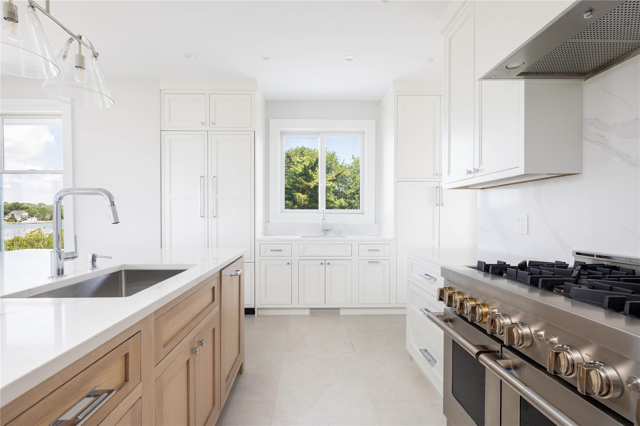 7 Convent Lane, Center Moriches, NY 11934