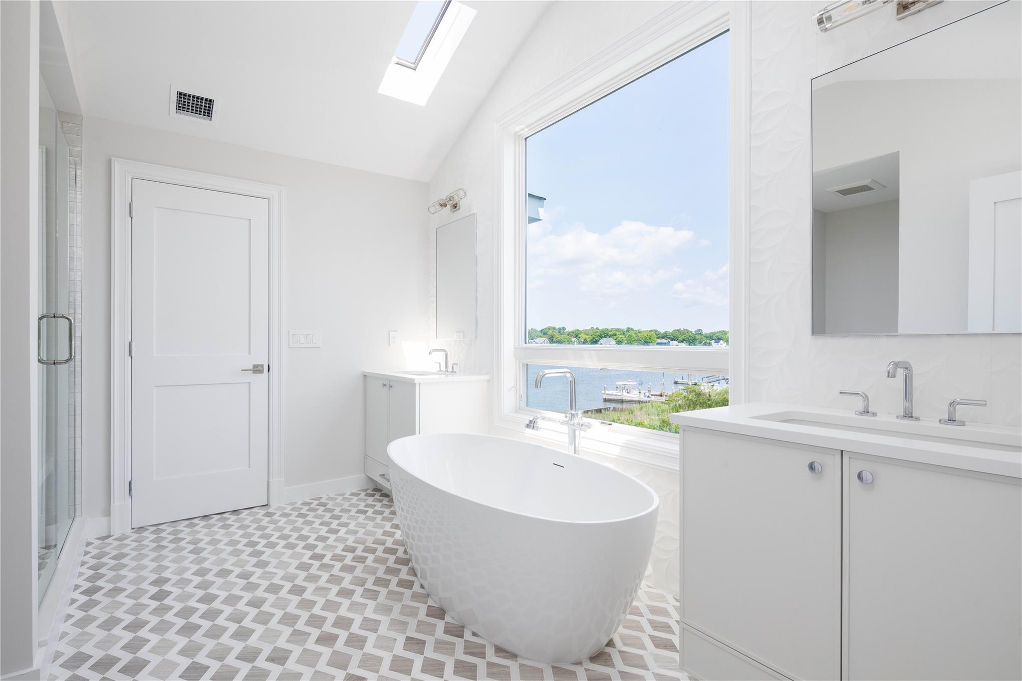 7 Convent Lane, Center Moriches, NY 11934