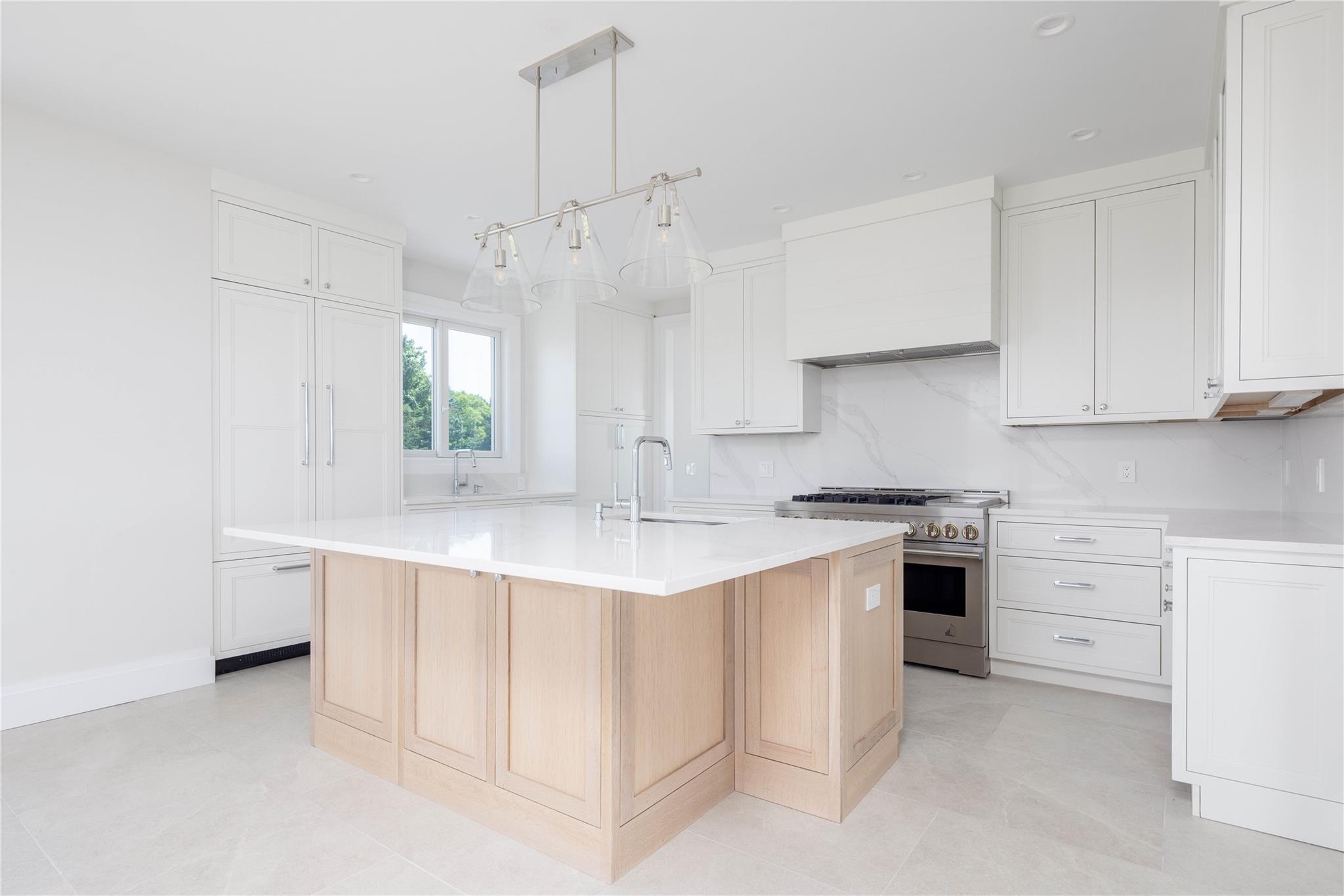 7 Convent Lane, Center Moriches, NY 11934