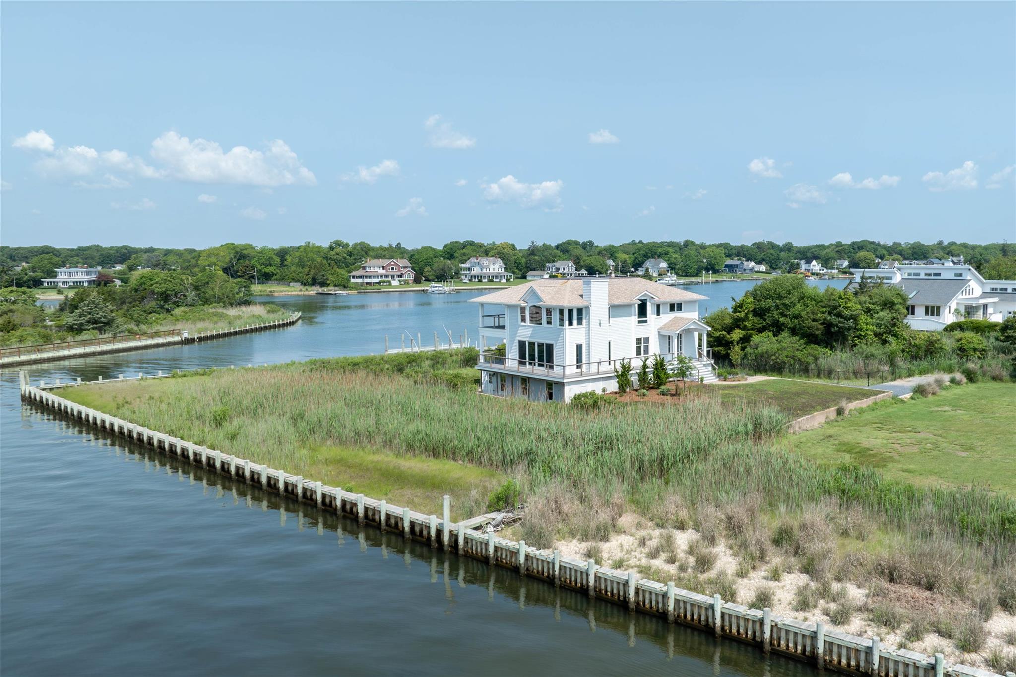 7 Convent Lane, Center Moriches, NY 11934