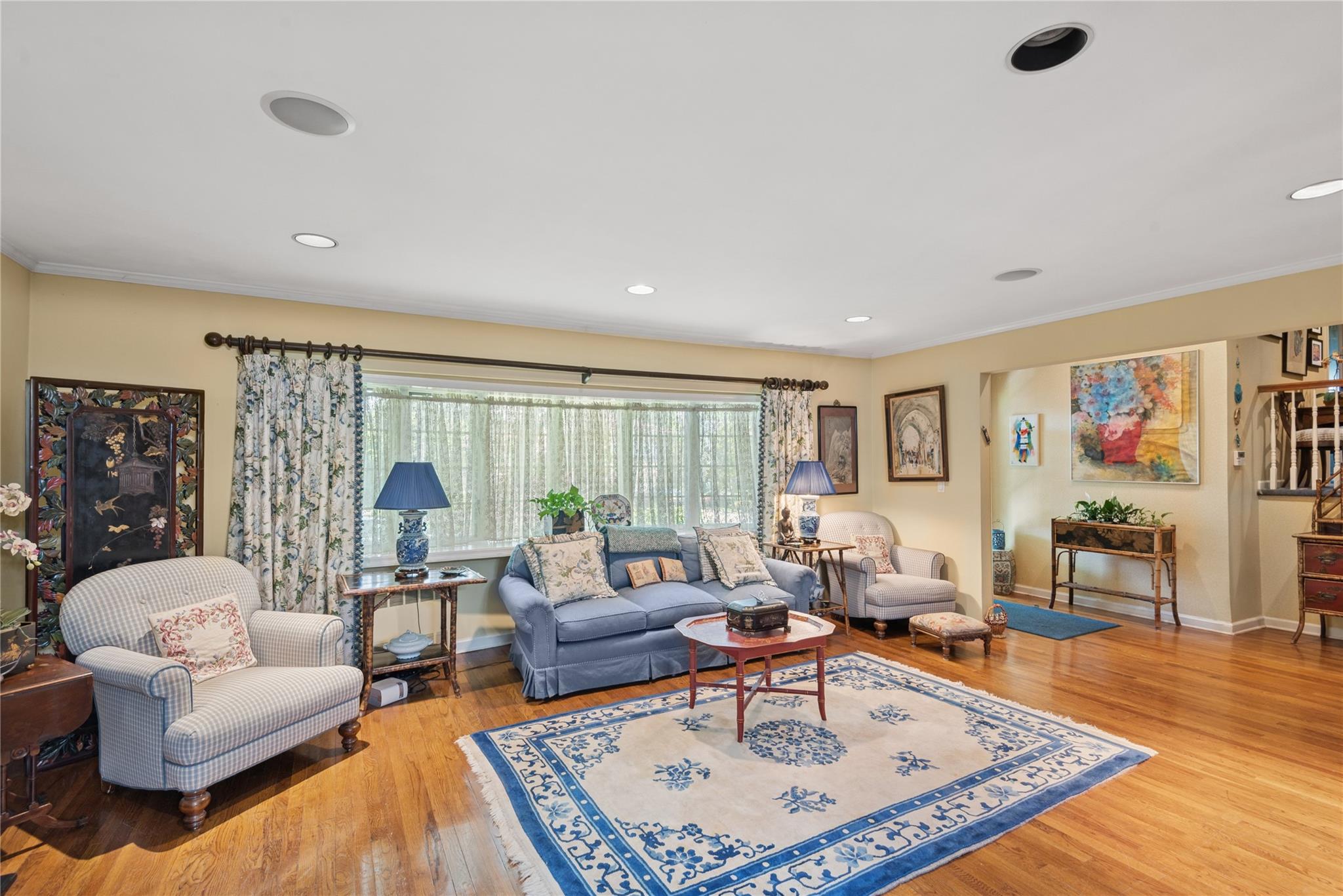 221 Somerset Drive, Hewlett, NY 11557