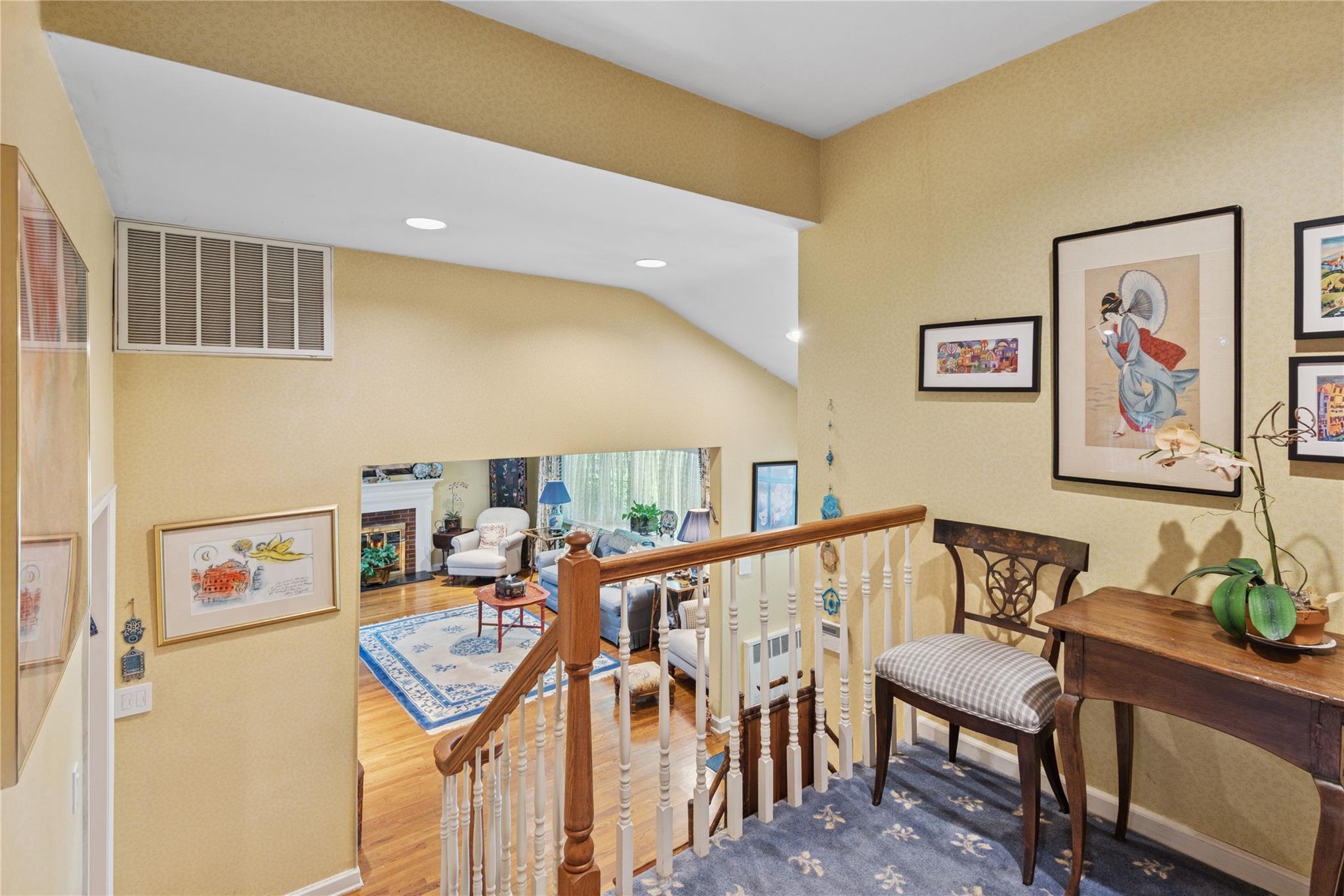 221 Somerset Drive, Hewlett, NY 11557