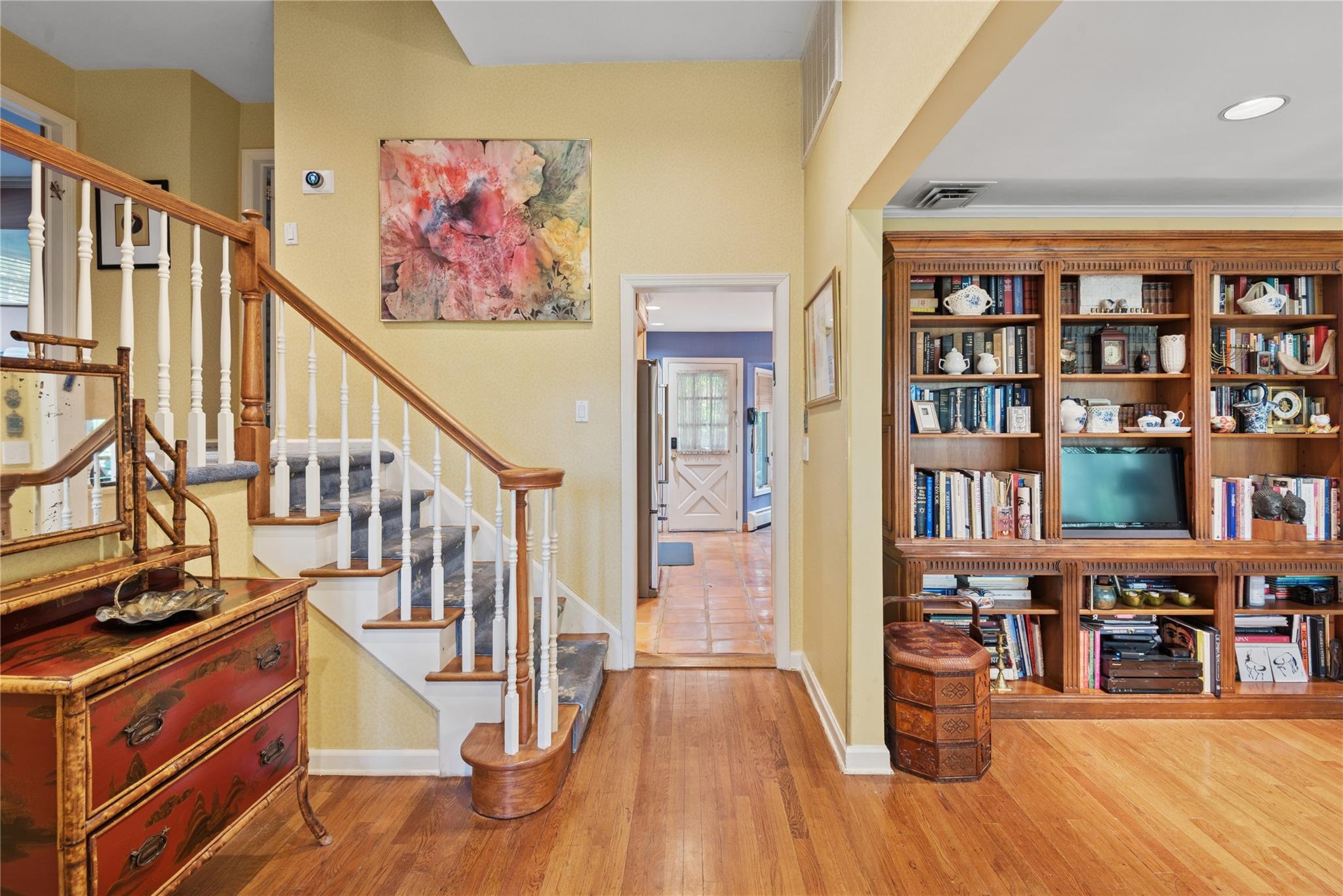 221 Somerset Drive, Hewlett, NY 11557