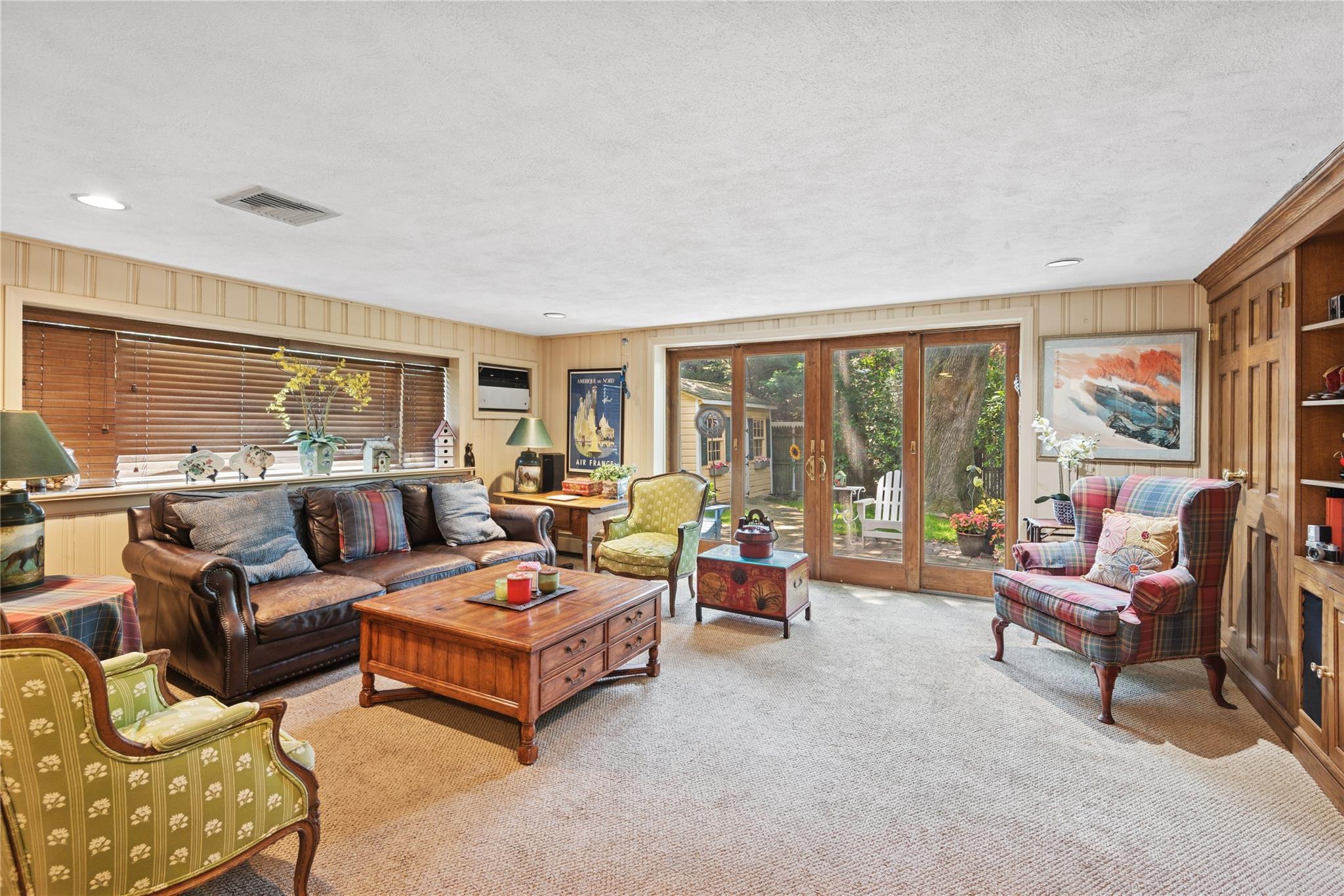 221 Somerset Drive, Hewlett, NY 11557