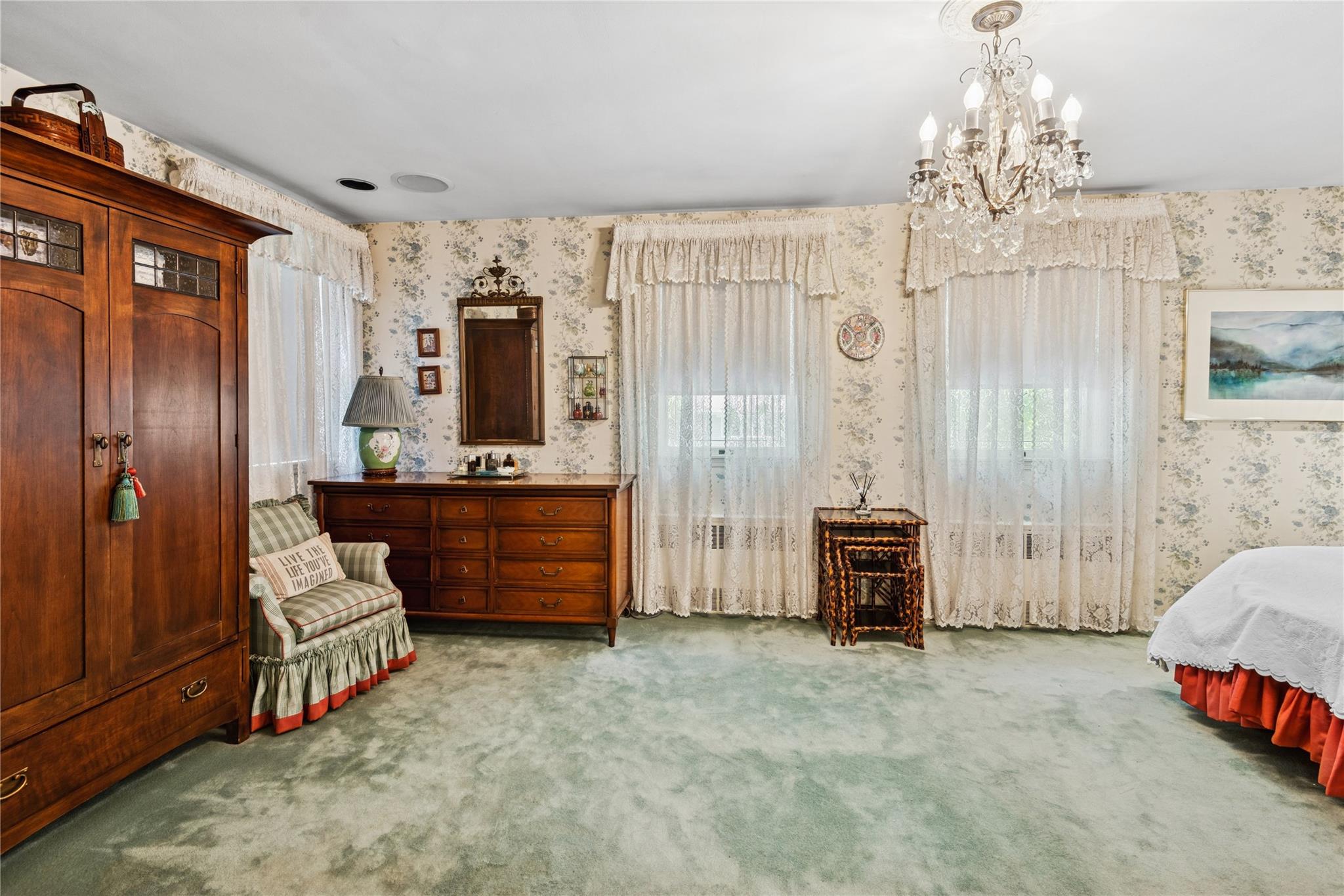 221 Somerset Drive, Hewlett, NY 11557