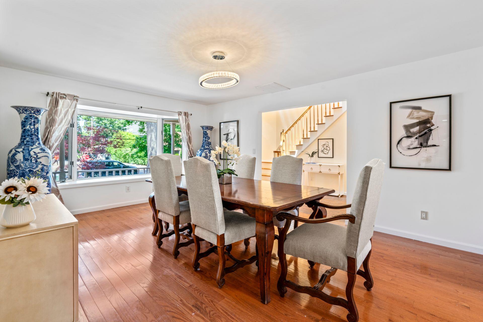 42 Titus Road, Glen Cove, NY 11542