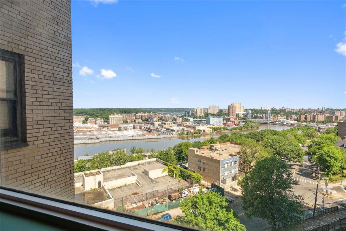 3 Fordham Hill Oval # 10B, Bronx, NY 10468