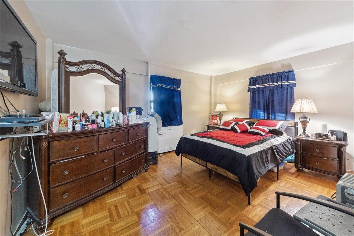 3 Fordham Hill Oval # 10B, Bronx, NY 10468