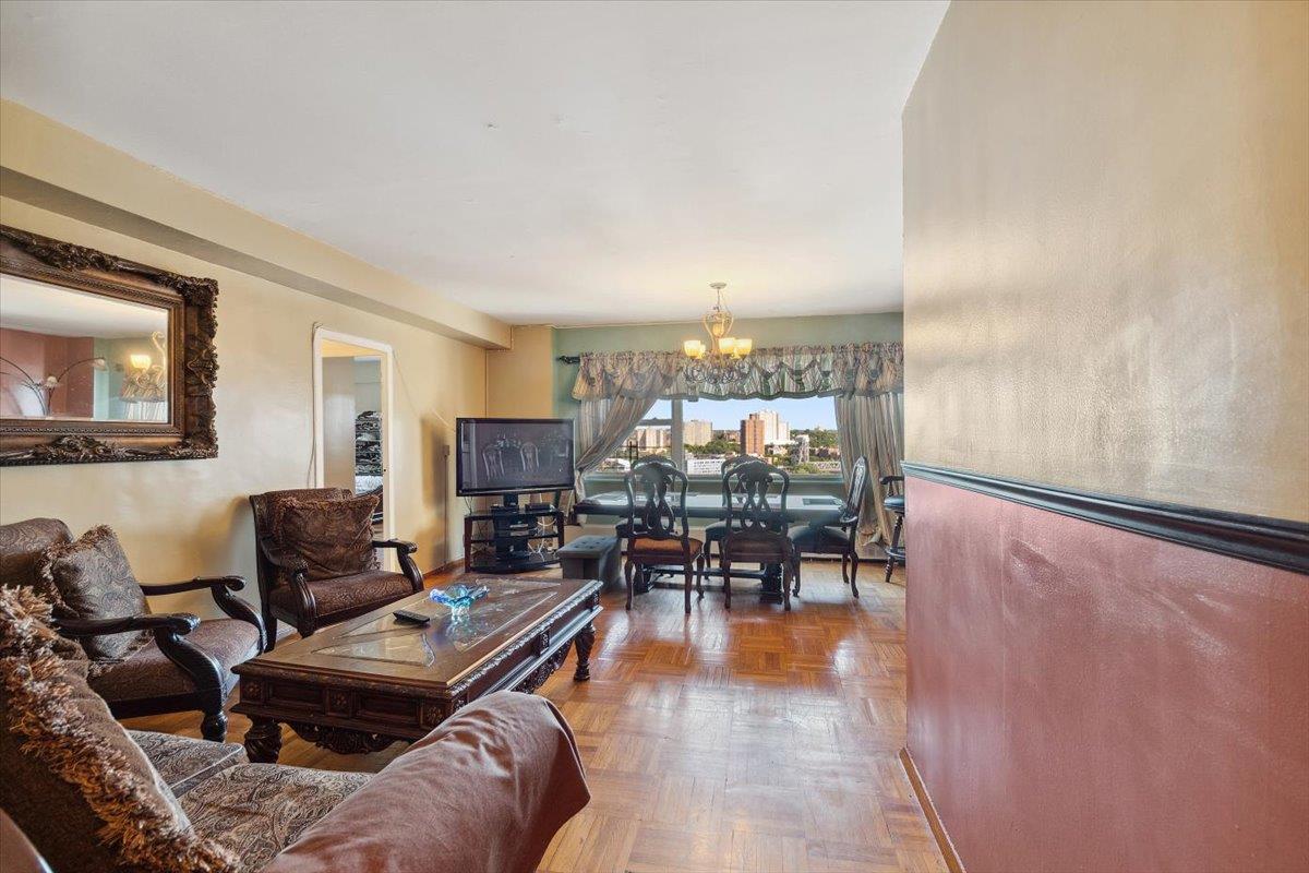 3 Fordham Hill Oval # 10B, Bronx, NY 10468