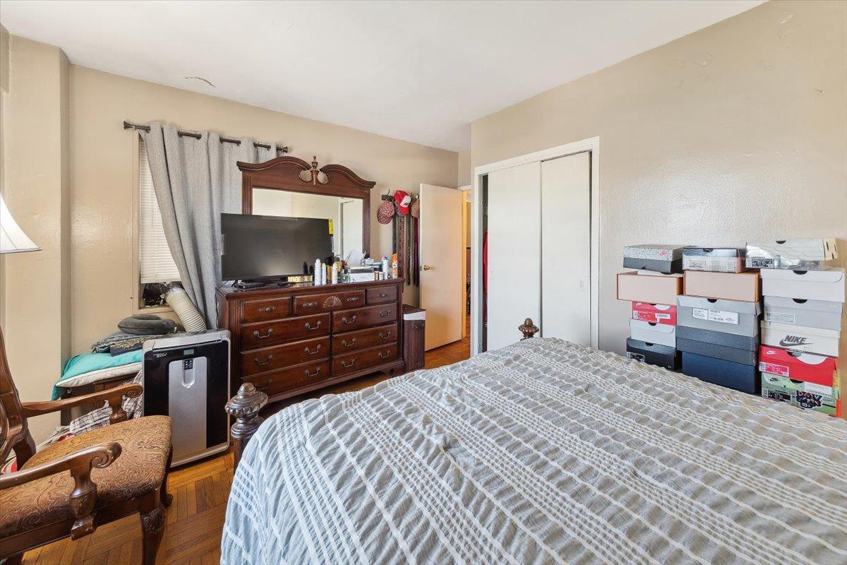 3 Fordham Hill Oval # 10B, Bronx, NY 10468