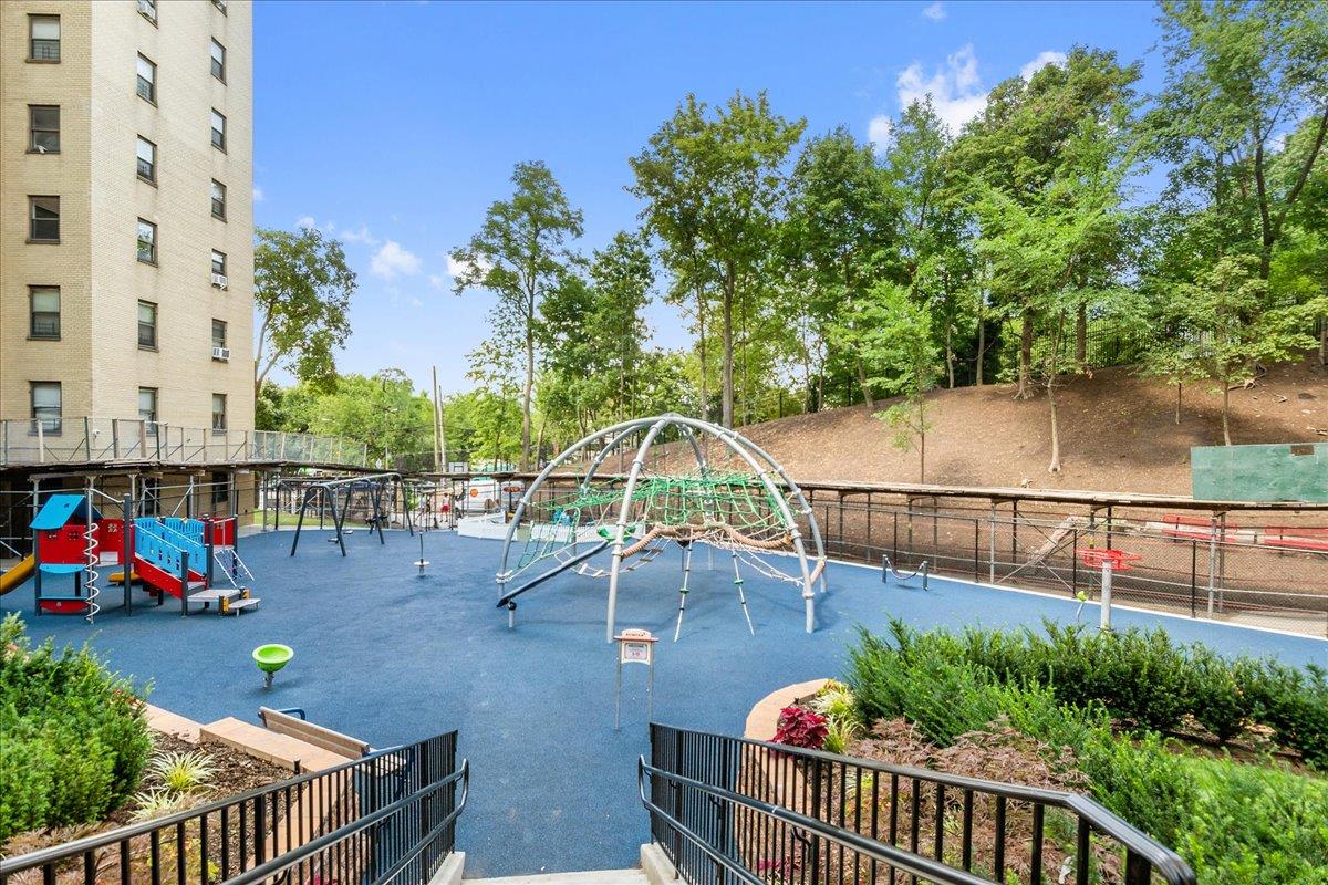 3 Fordham Hill Oval # 10B, Bronx, NY 10468