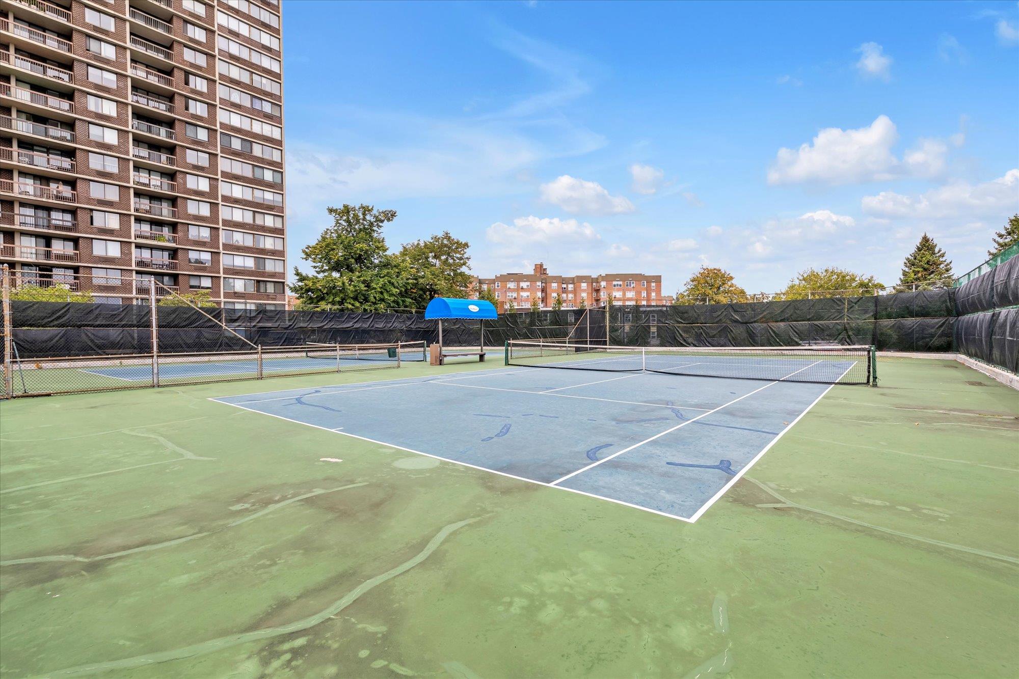 2 Bay Club Drive # 2B, Bayside, NY 11360