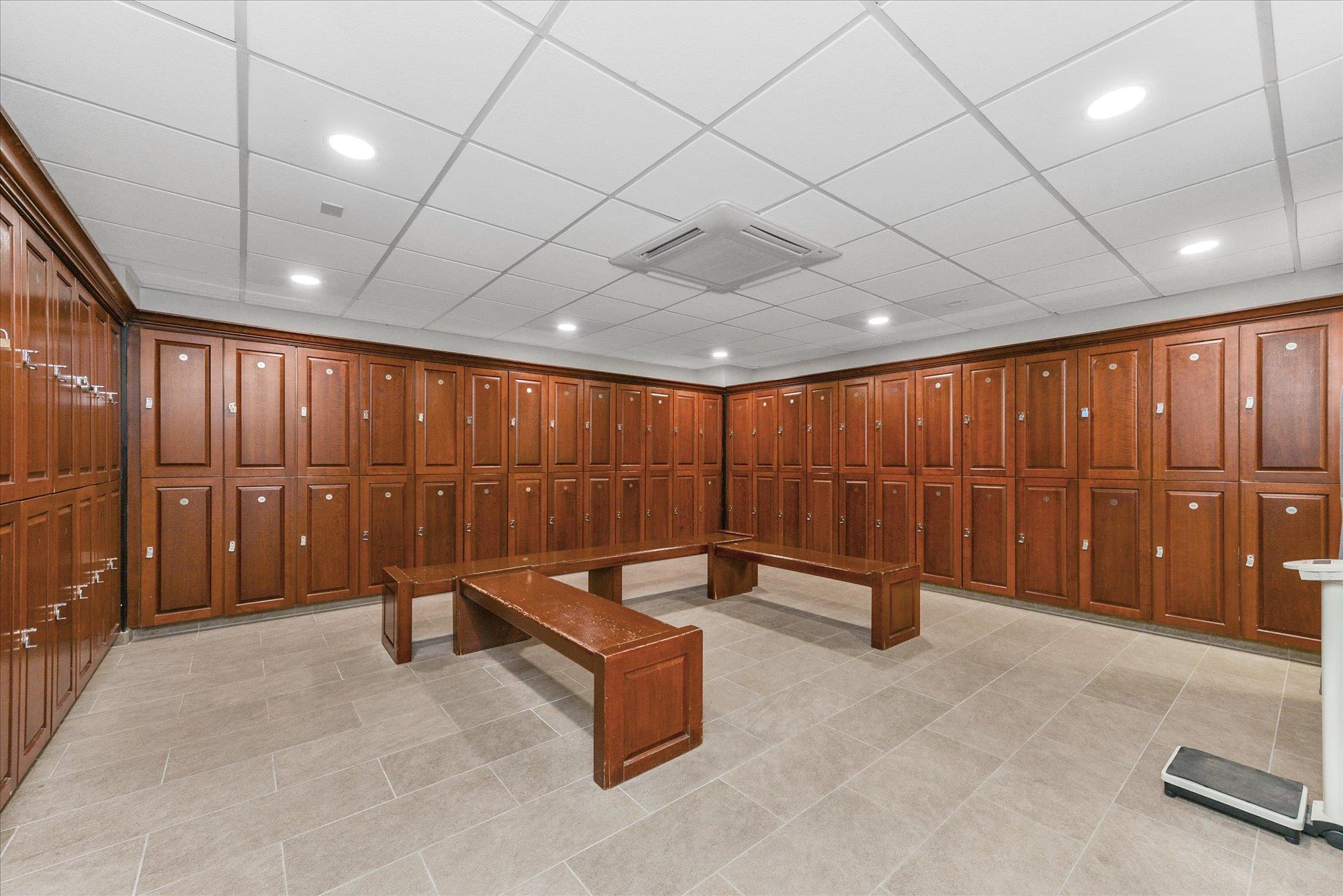 2 Bay Club Drive # 2B, Bayside, NY 11360