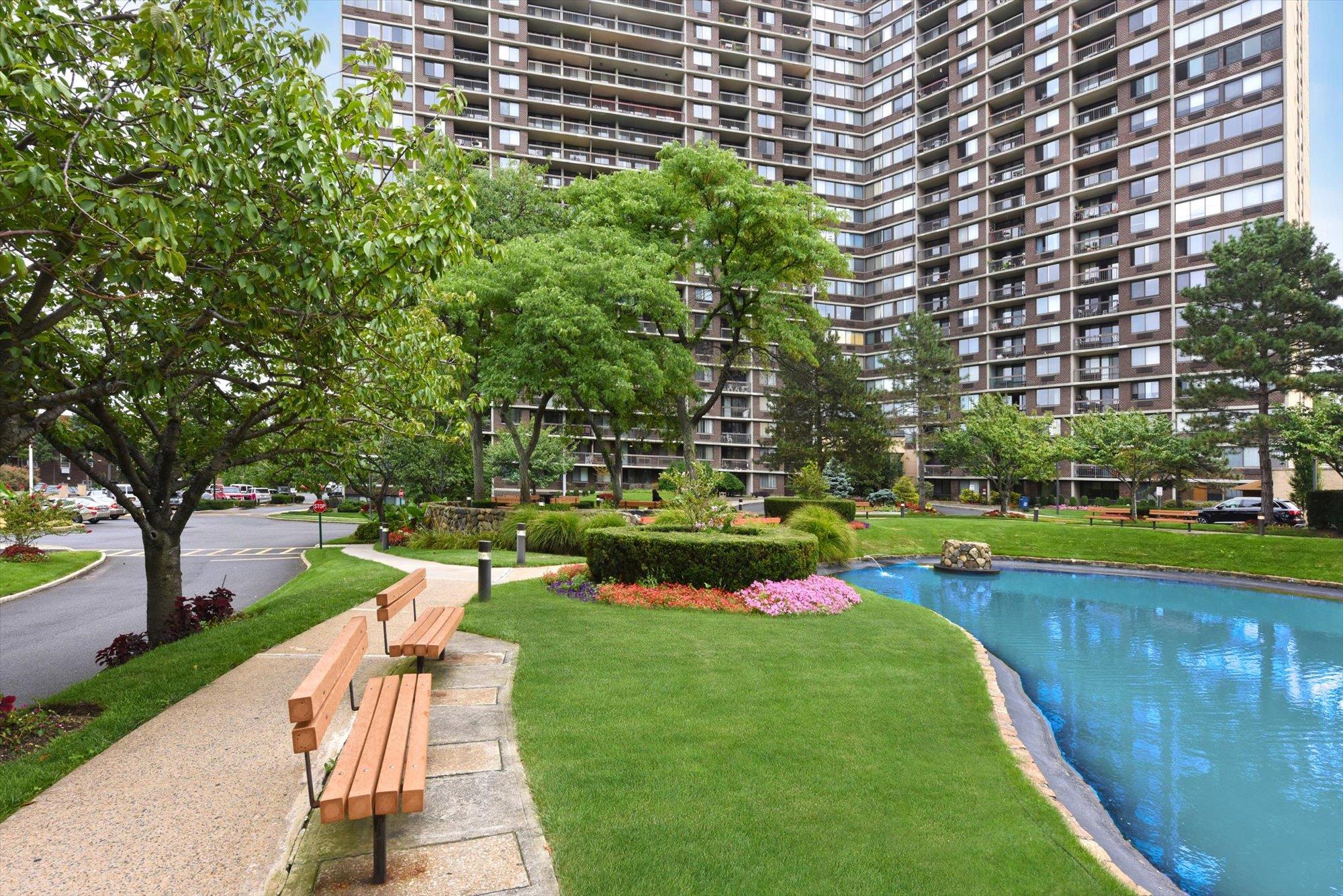 2 Bay Club Drive # 2B, Bayside, NY 11360