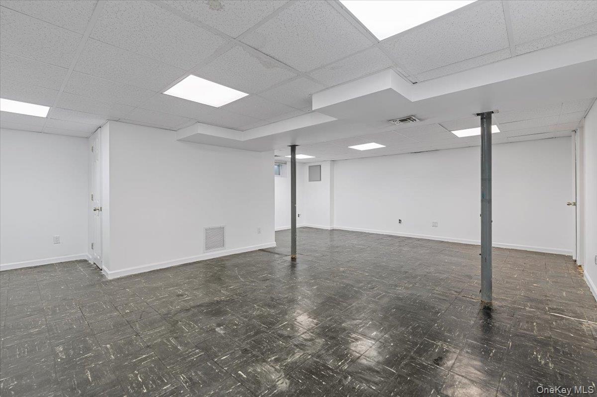 4 Marshmallow Drive, Commack, NY 11725