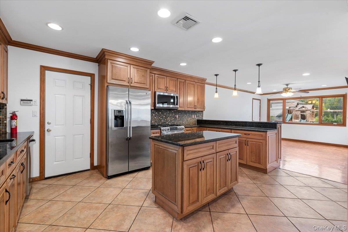 4 Marshmallow Drive, Commack, NY 11725