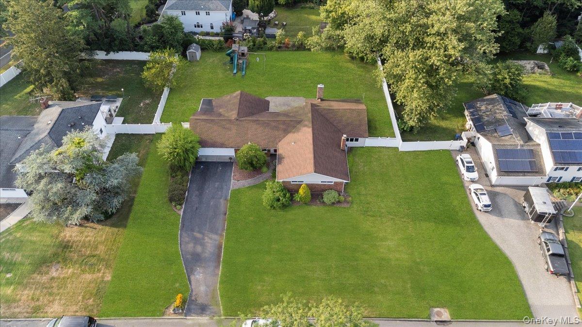 4 Marshmallow Drive, Commack, NY 11725