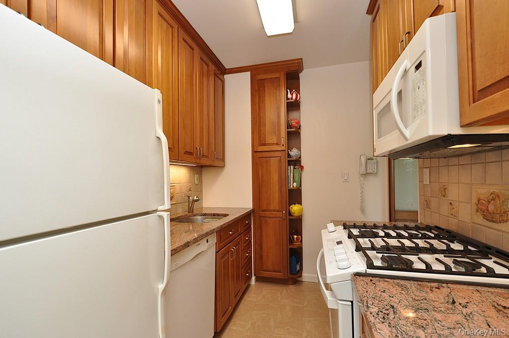 230 Garth Road # 6C1, Scarsdale, NY 10583