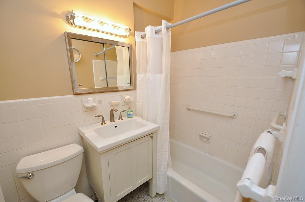 230 Garth Road # 6C1, Scarsdale, NY 10583