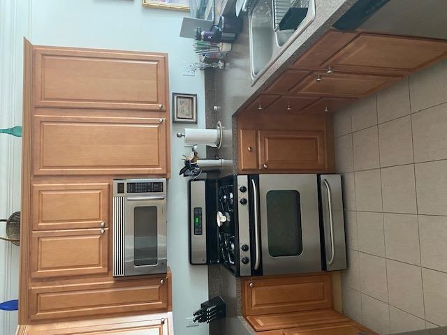 28 Torrey Pine Lane, Bay Shore, NY 11706