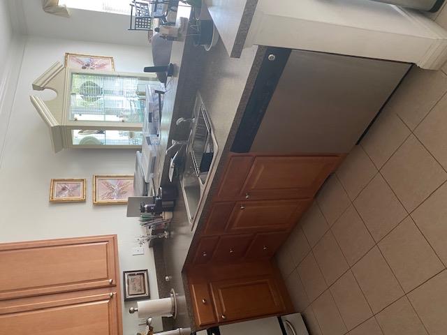 28 Torrey Pine Lane, Bay Shore, NY 11706