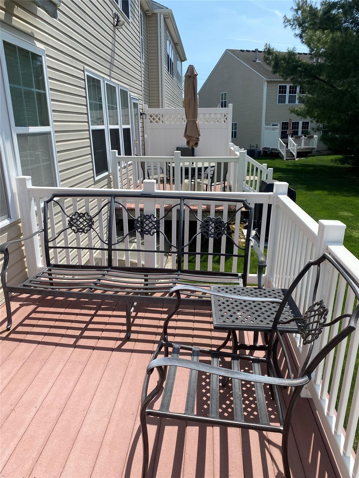 28 Torrey Pine Lane, Bay Shore, NY 11706