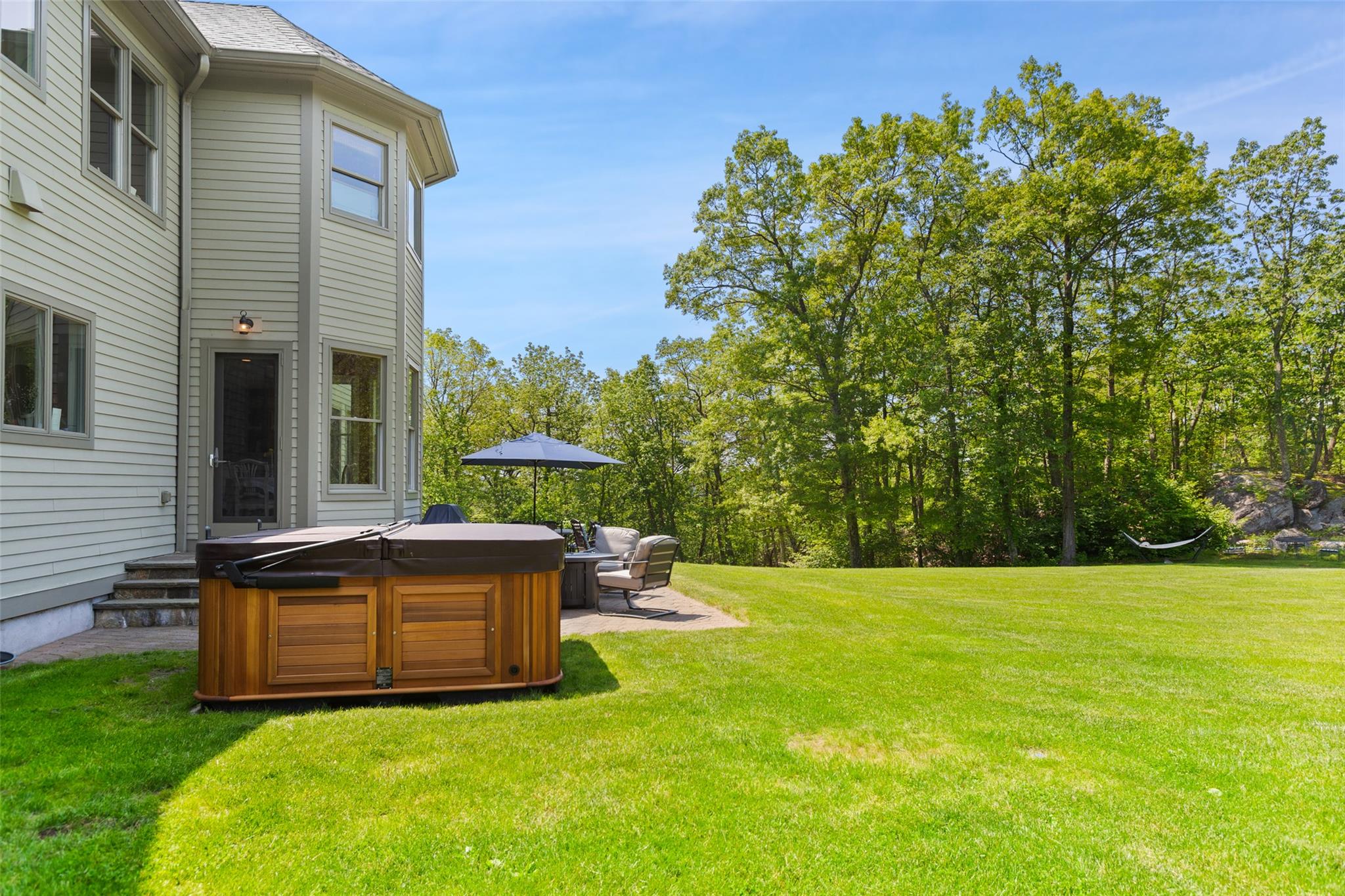 23 Hillcrest Drive, Mahopac, NY 10541