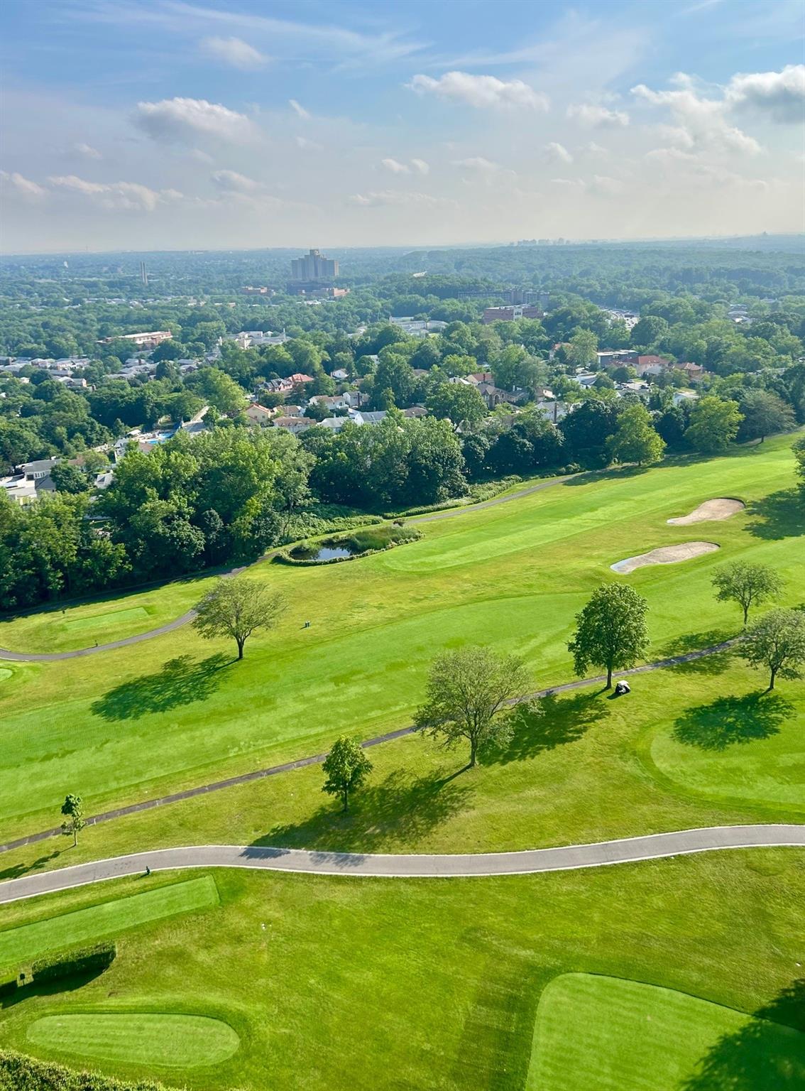 269-10 Grand Central Parkway # 32P, Floral Park, NY 11005