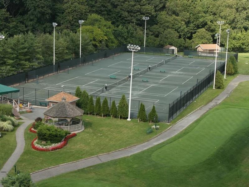 269-10 Grand Central Parkway # 32P, Floral Park, NY 11005