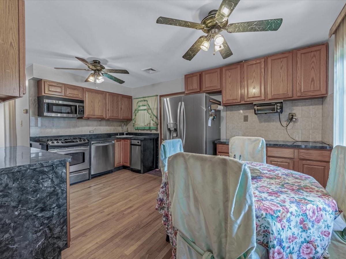 82-44 263 Street, Glen Oaks, NY 11004