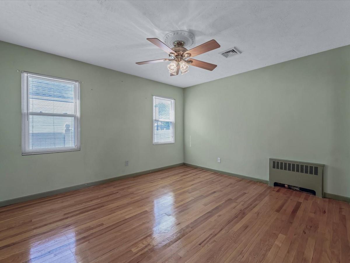 82-44 263 Street, Glen Oaks, NY 11004