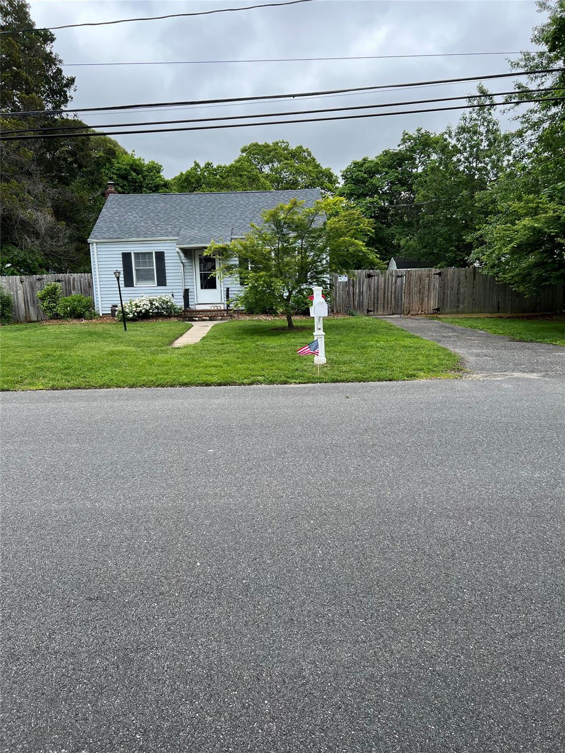 9 McGaw Avenue, Lake Grove, NY 11755