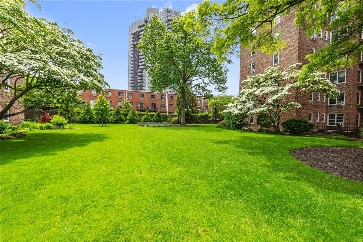 112-20 72nd Drive # A33, Forest Hills, NY 11375