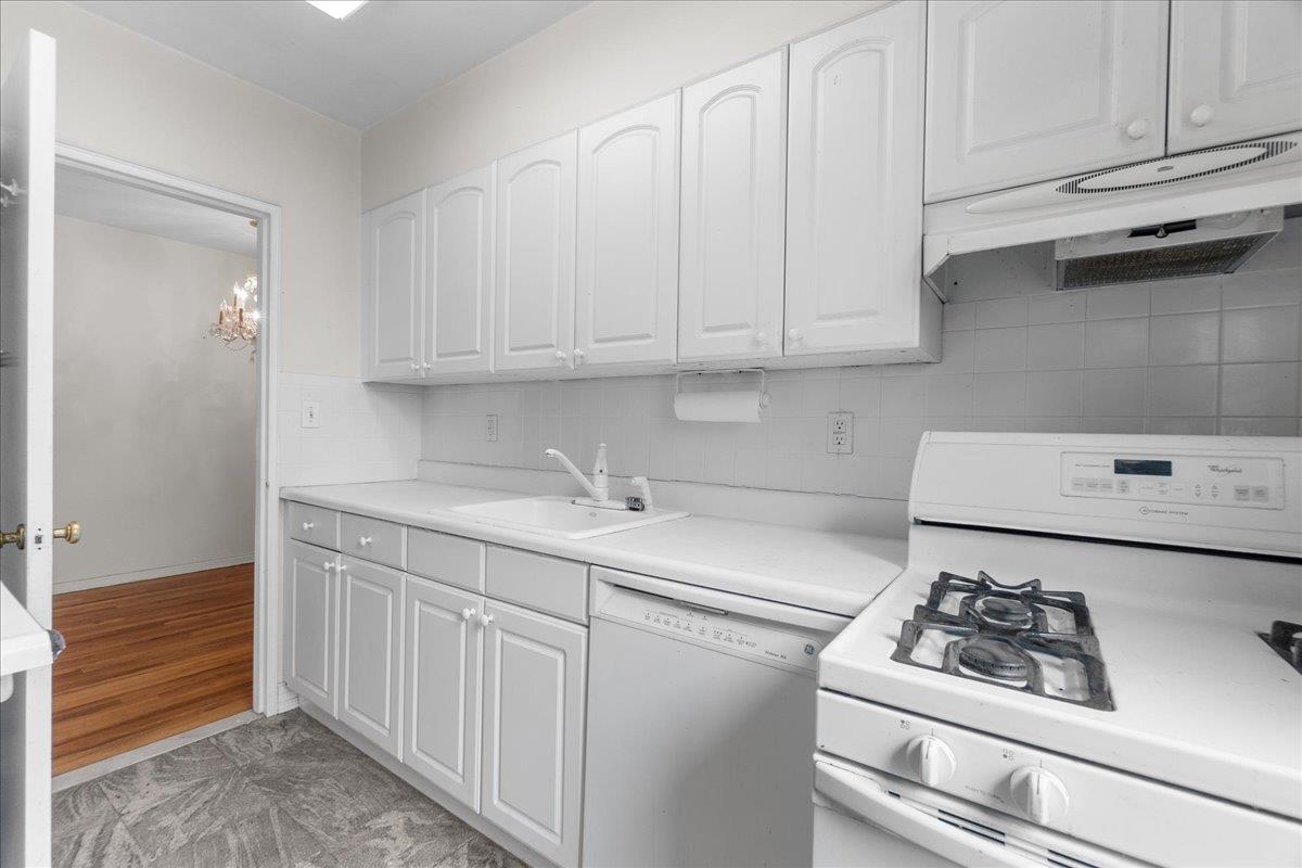 112-20 72nd Drive # A33, Forest Hills, NY 11375