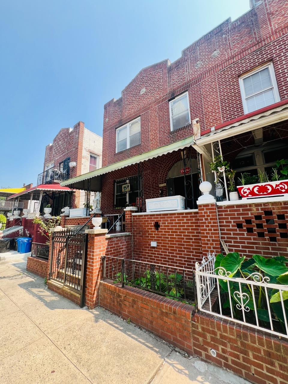1350 Croes Avenue, Bronx, NY 10472