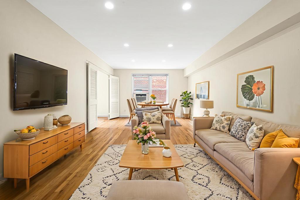 72-10 112th Street # 5B, Forest Hills, NY 11375