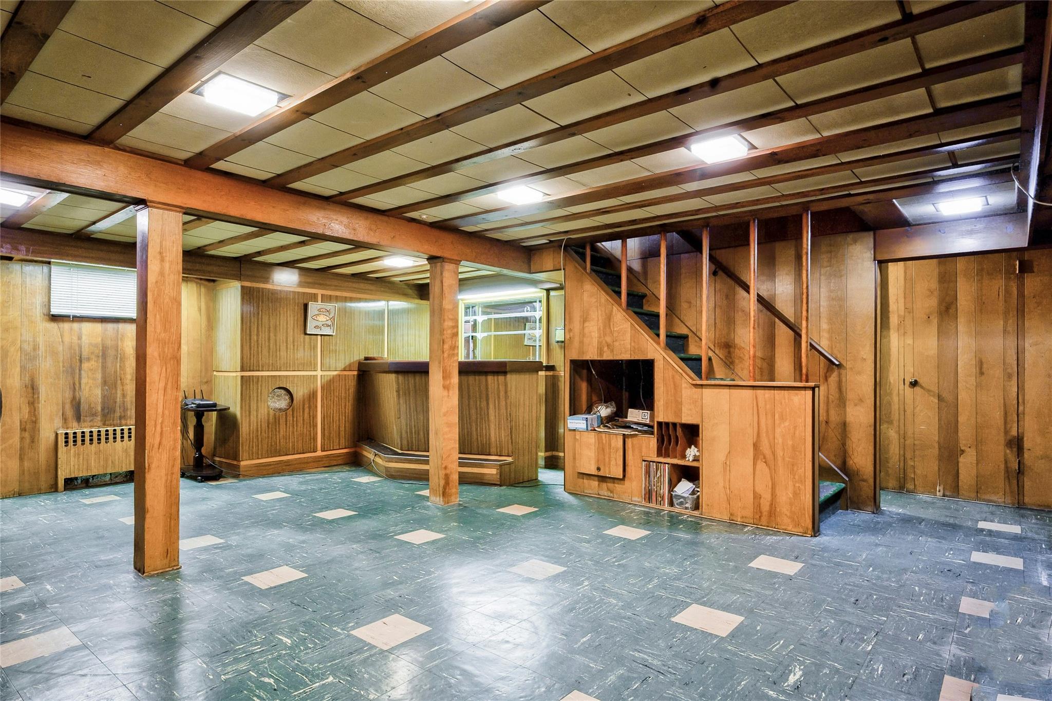 1310 Surrey Place, Rockville Centre, NY 11570